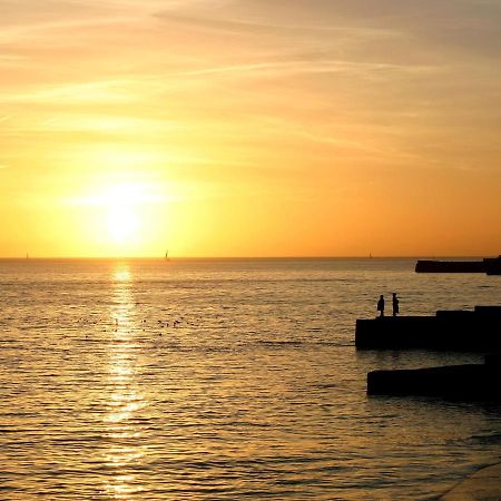 Cour Des Dames Bed & Breakfast La Rochelle  Bagian luar foto