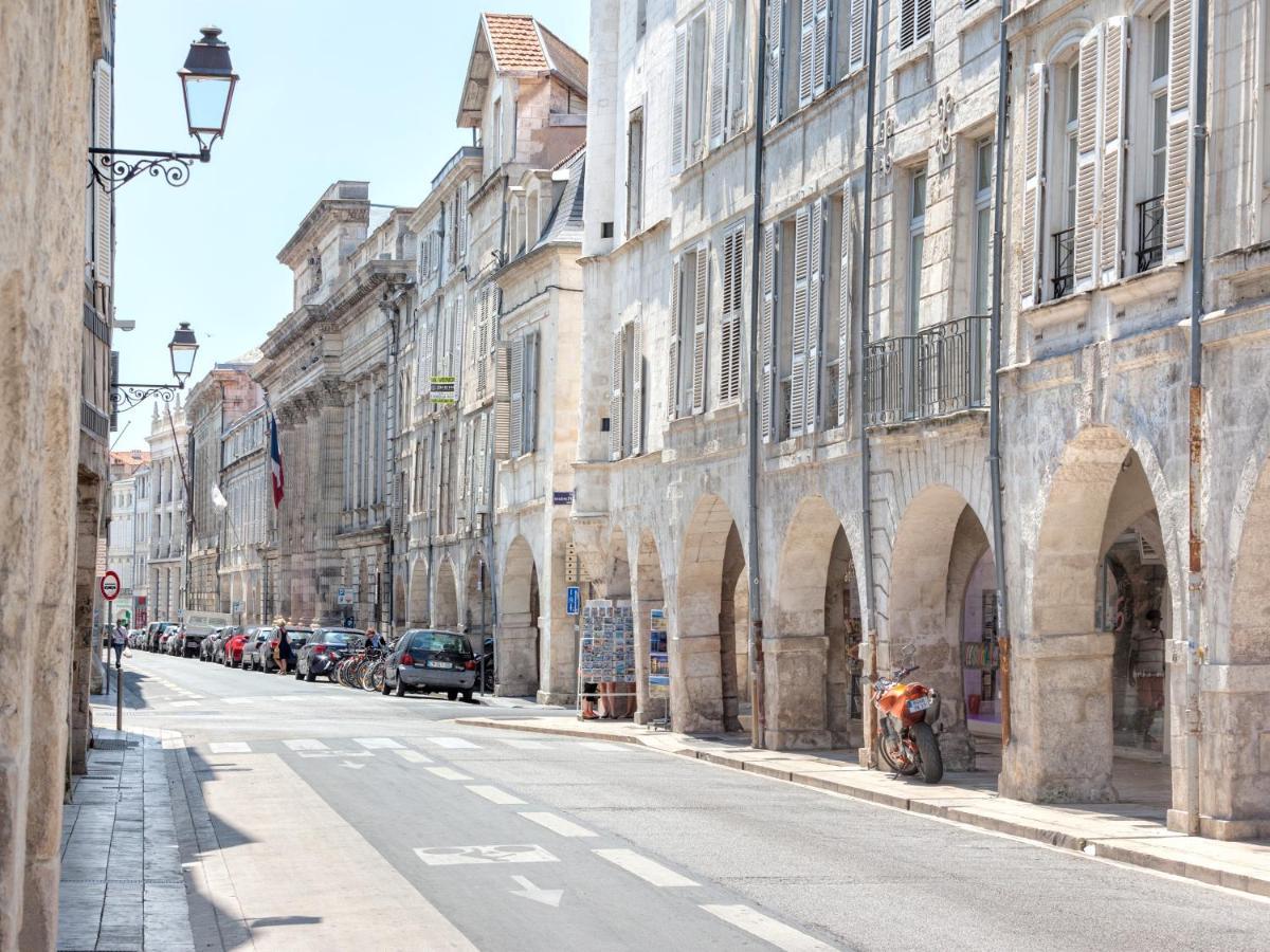 Cour Des Dames Bed & Breakfast La Rochelle  Bagian luar foto