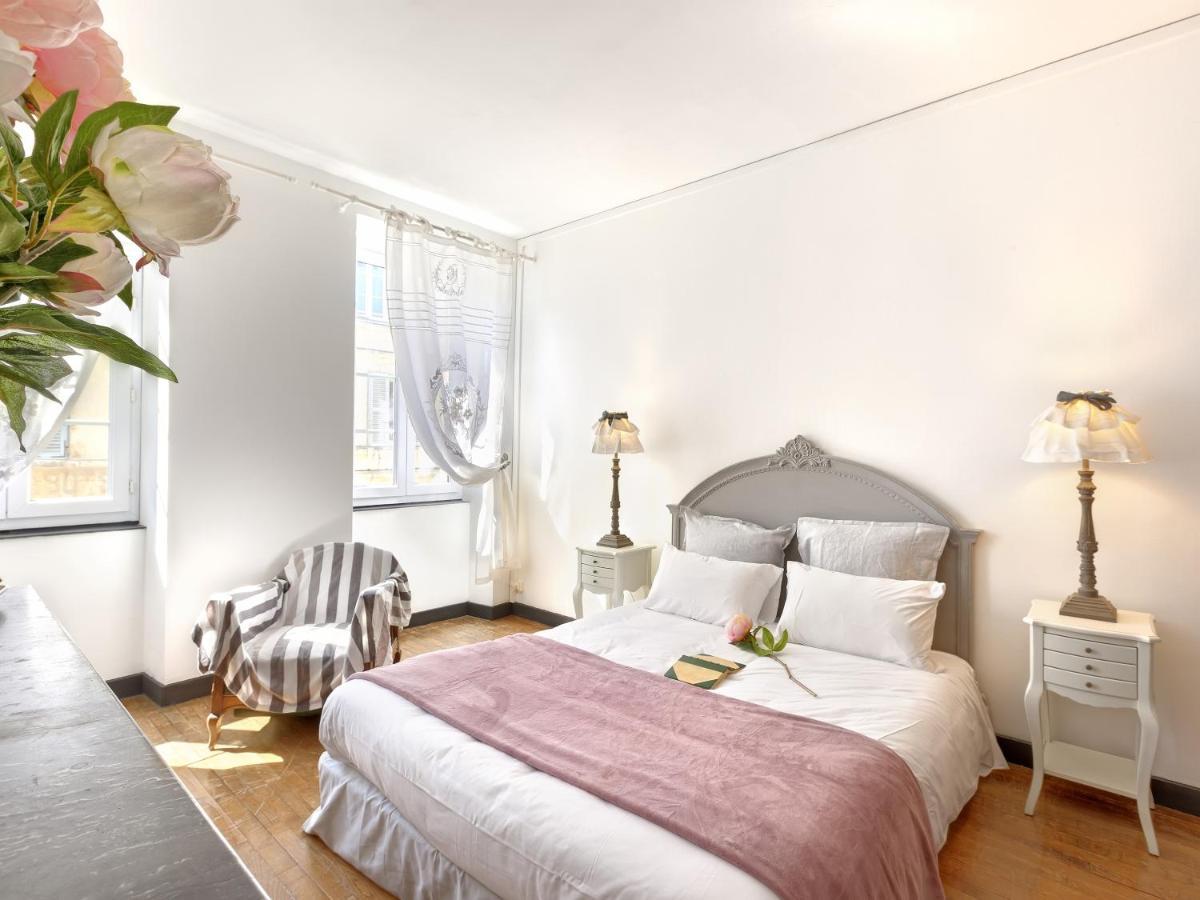 Cour Des Dames Bed & Breakfast La Rochelle  Ruang foto