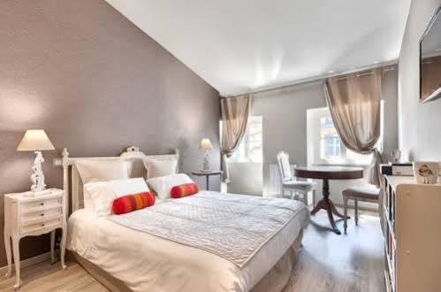 Cour Des Dames Bed & Breakfast La Rochelle  Bagian luar foto